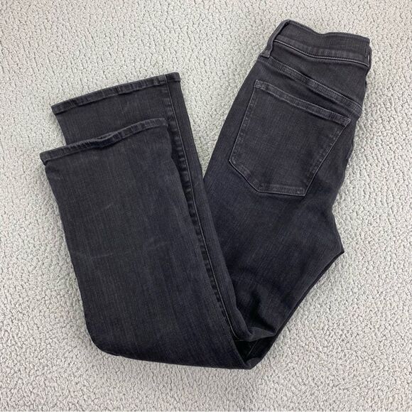 Madewell Women's Mid-Rise Kick Out Crop Flare Stretch Jeans | Size: 28 - Picture 7 of 16